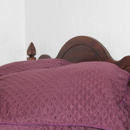 Krapi Guesthouse Treimani Quarto foto