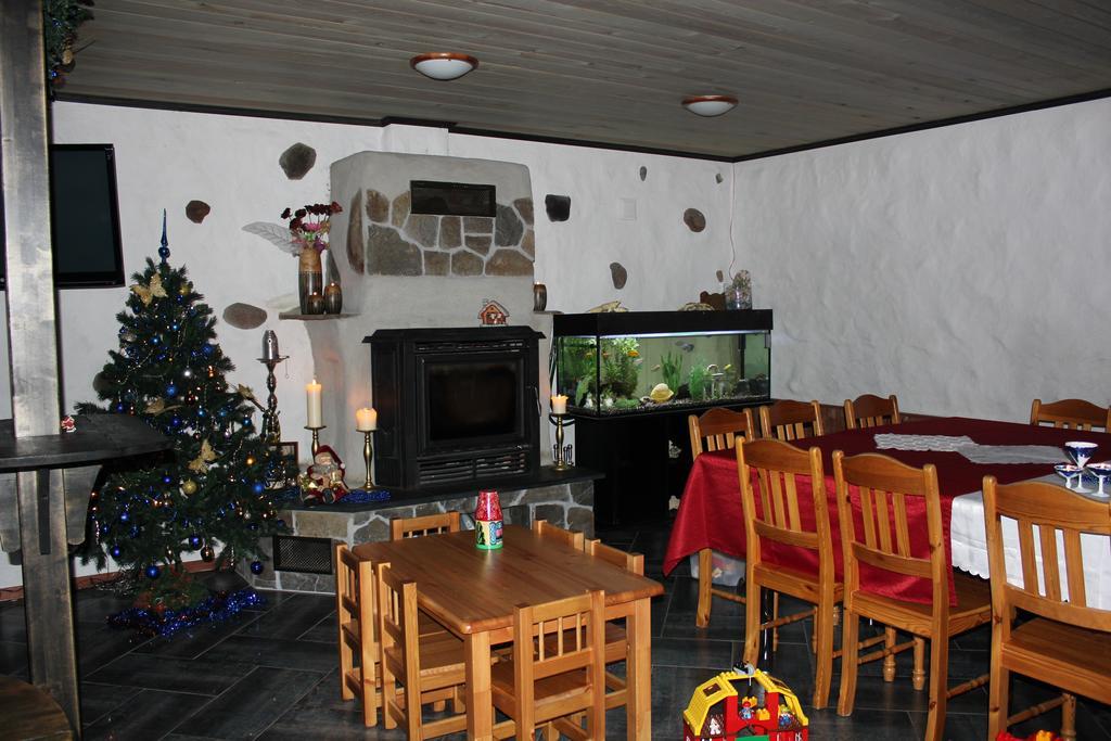 Krapi Guesthouse Treimani Quarto foto