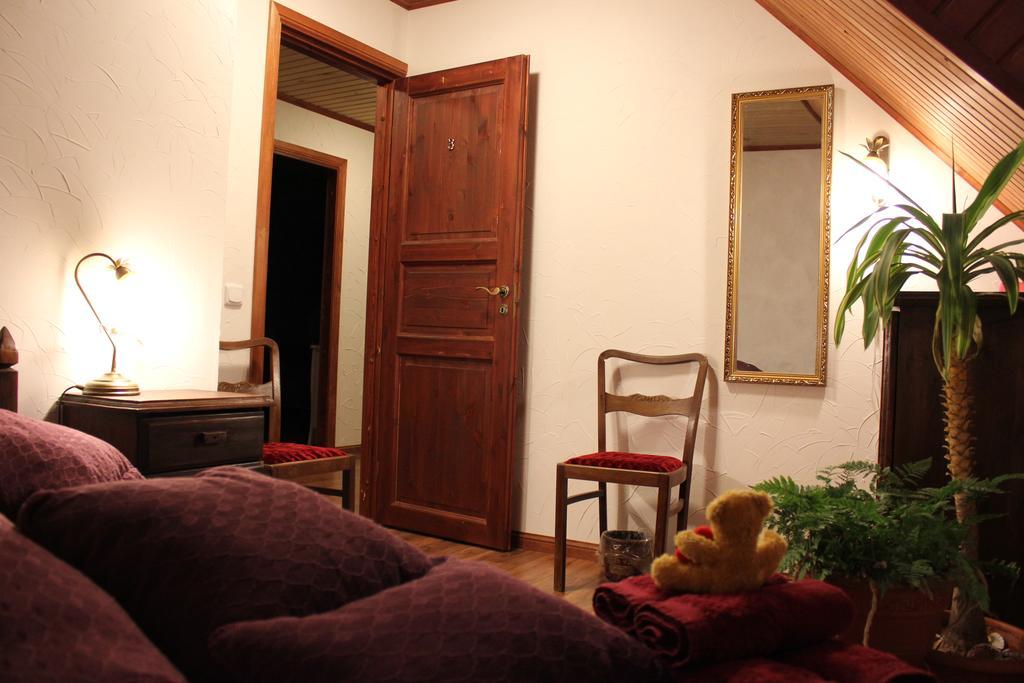 Krapi Guesthouse Treimani Quarto foto