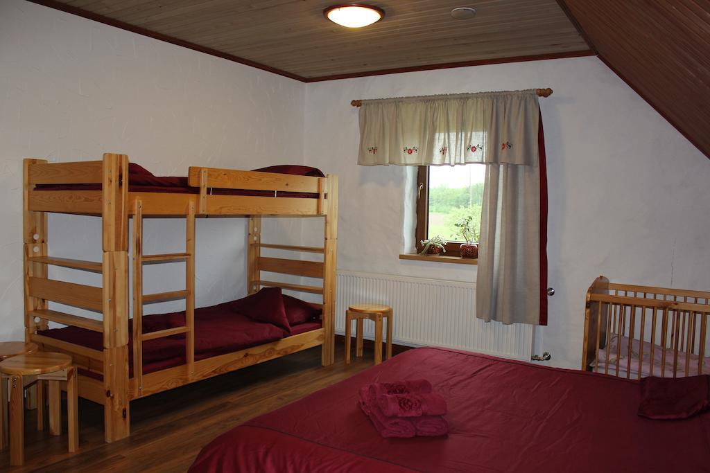 Krapi Guesthouse Treimani Quarto foto